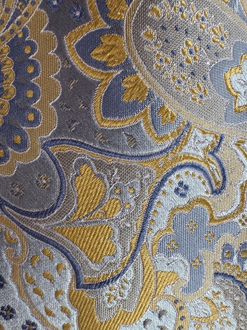 Geoffrey Beene Vintage Paisley Neck Tie 100% Silk Gold Blue Wedding Guest - Picture 16 of 16